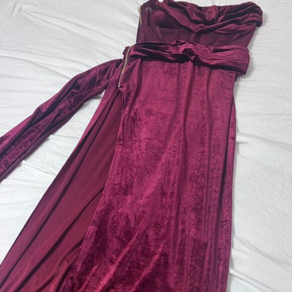 FASHION NOVA NWT Medium Velvet Formal Embellished Women's Maroon Wine Red Dress - Picture 2 of 5